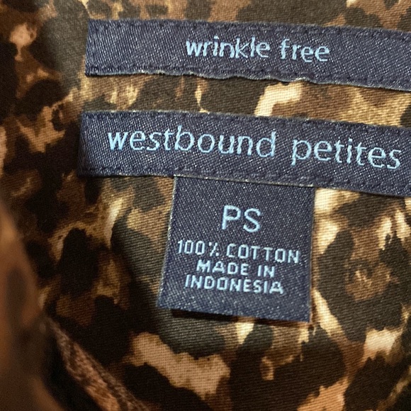 Westbound petite small animal print blouse.   Mint condition. - Picture 2 of 6